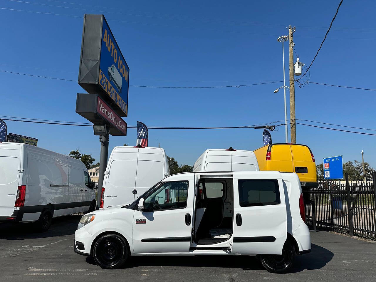 Used 2016 RAM ProMaster City Tradesman SLT w/ Rear Back-up Camera Group image 6