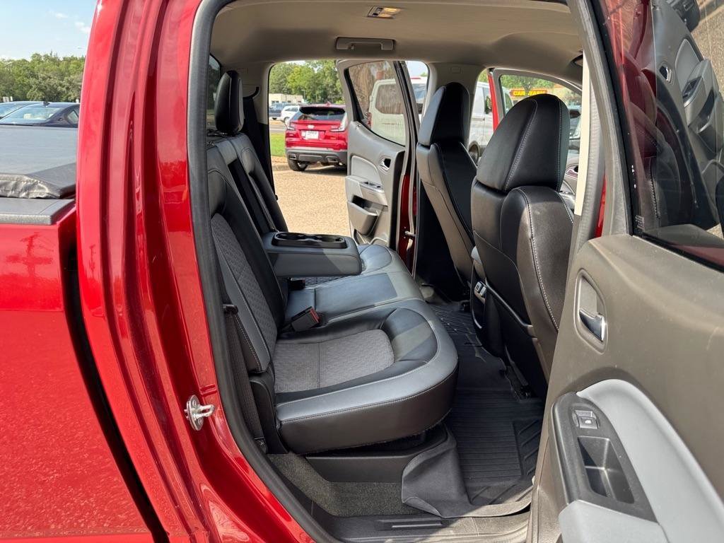 Used 2015 Chevrolet Colorado Z71 AWD/4WD image 23