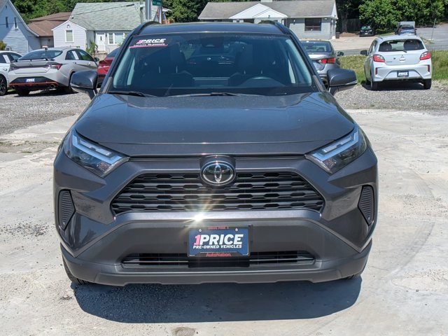 Used 2022 Toyota RAV4 XLE w/ Convenience Package AWD/4WD image 2