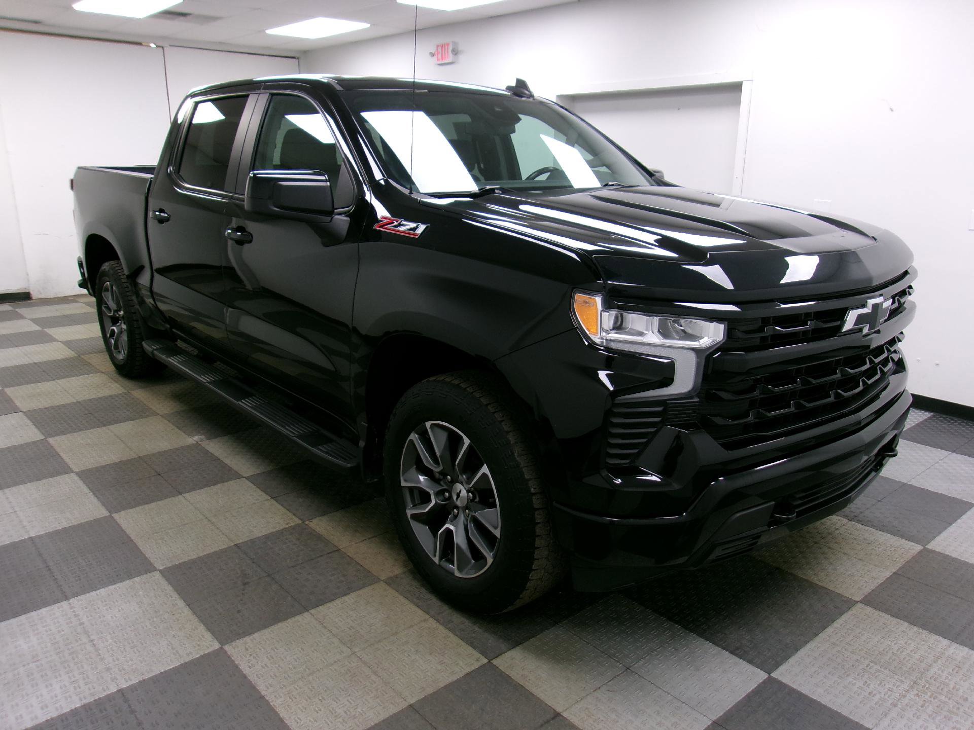 Used 2023 Chevrolet Silverado 1500 RST image 13