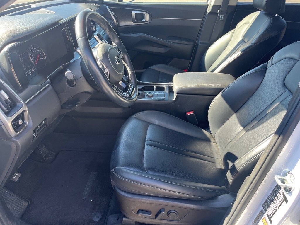 Used 2021 Kia Sorento S w/ Panoramic Sunroof Package image 5