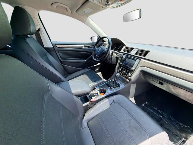 Used 2017 Volkswagen Passat 1.8T SE FWD image 27