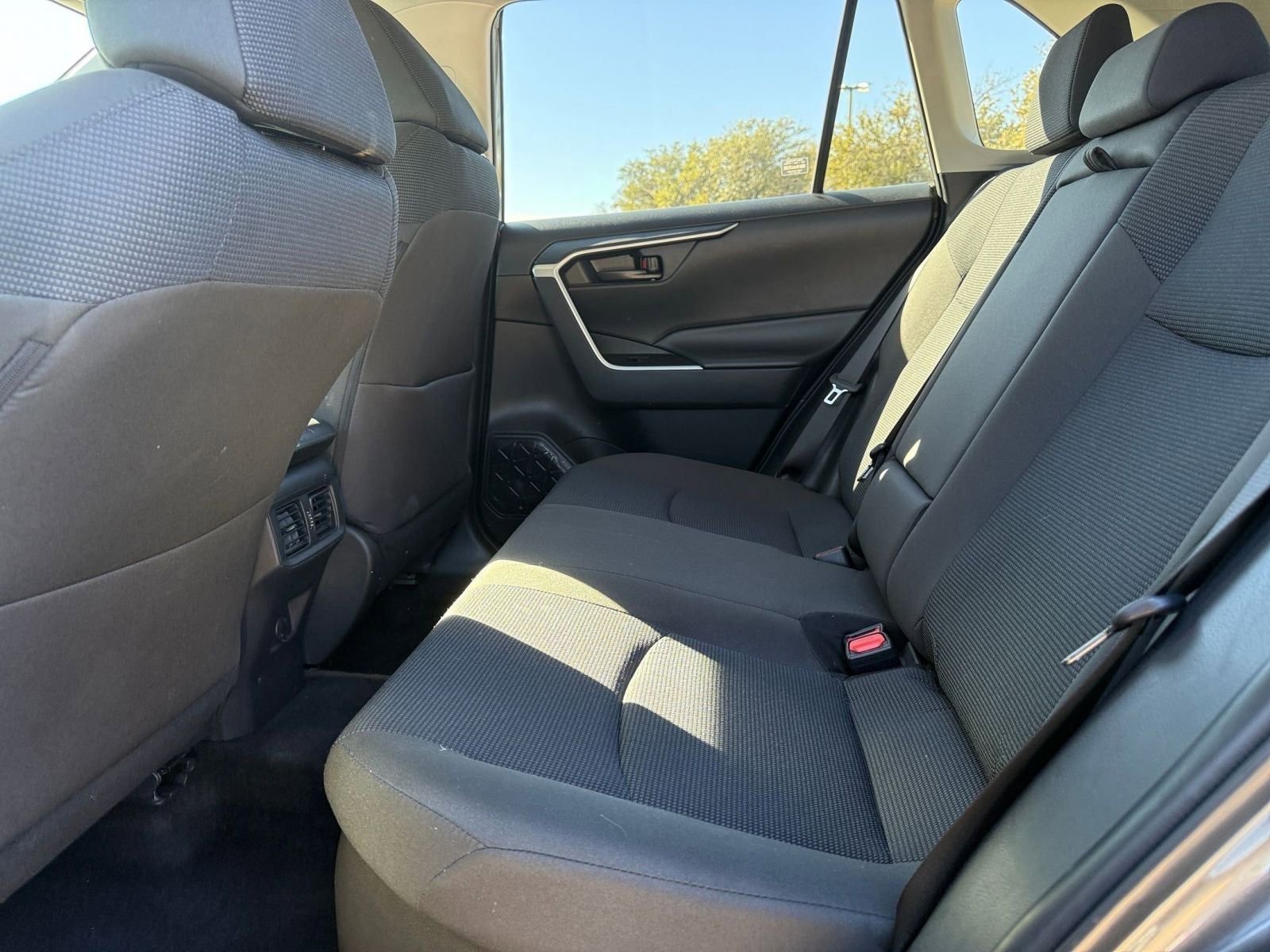 Used 2025 Toyota RAV4 LE image 25