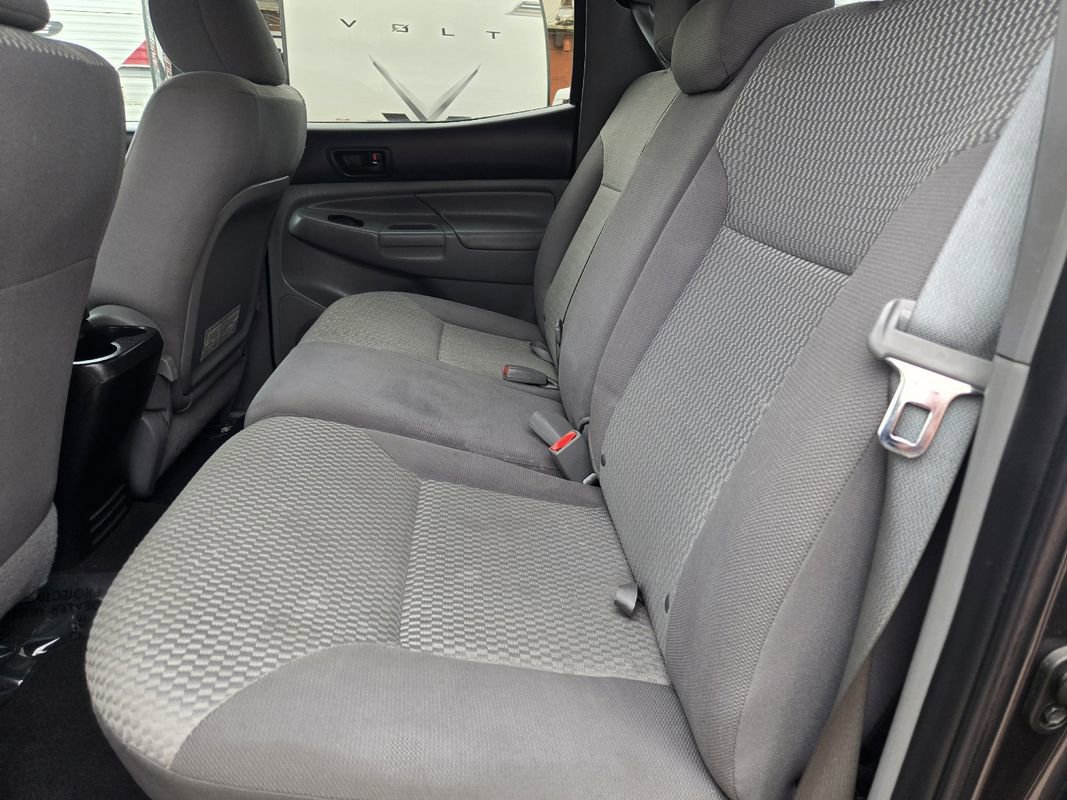Used 2012 Toyota Tacoma 4x4 Double Cab w/ SR5 Pkg image 19