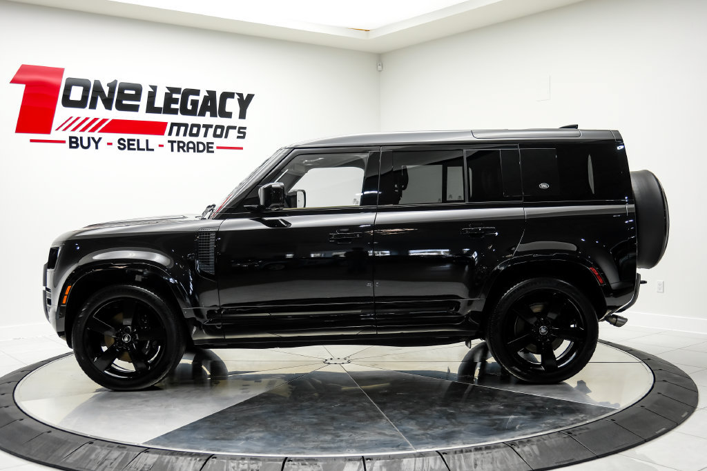 Used 2024 Land Rover Defender 110 V8 AWD/4WD image 13