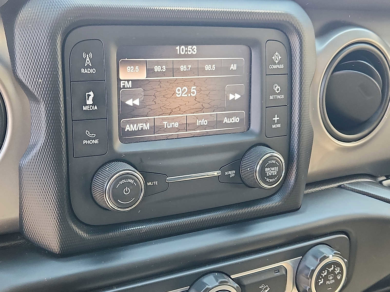 Certified 2020 Jeep Wrangler Sport image 16