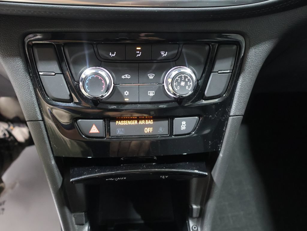Used 2022 Buick Encore Preferred w/ Safety Package AWD/4WD image 28