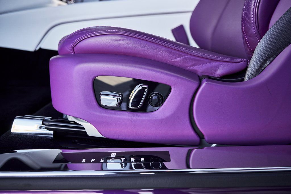 Used 2024 Rolls-Royce Spectre w/ Spectre Launch Package image 28