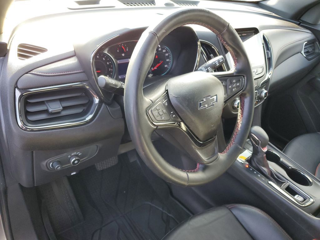 Used 2023 Chevrolet Equinox RS w/ RS Leather Package image 11