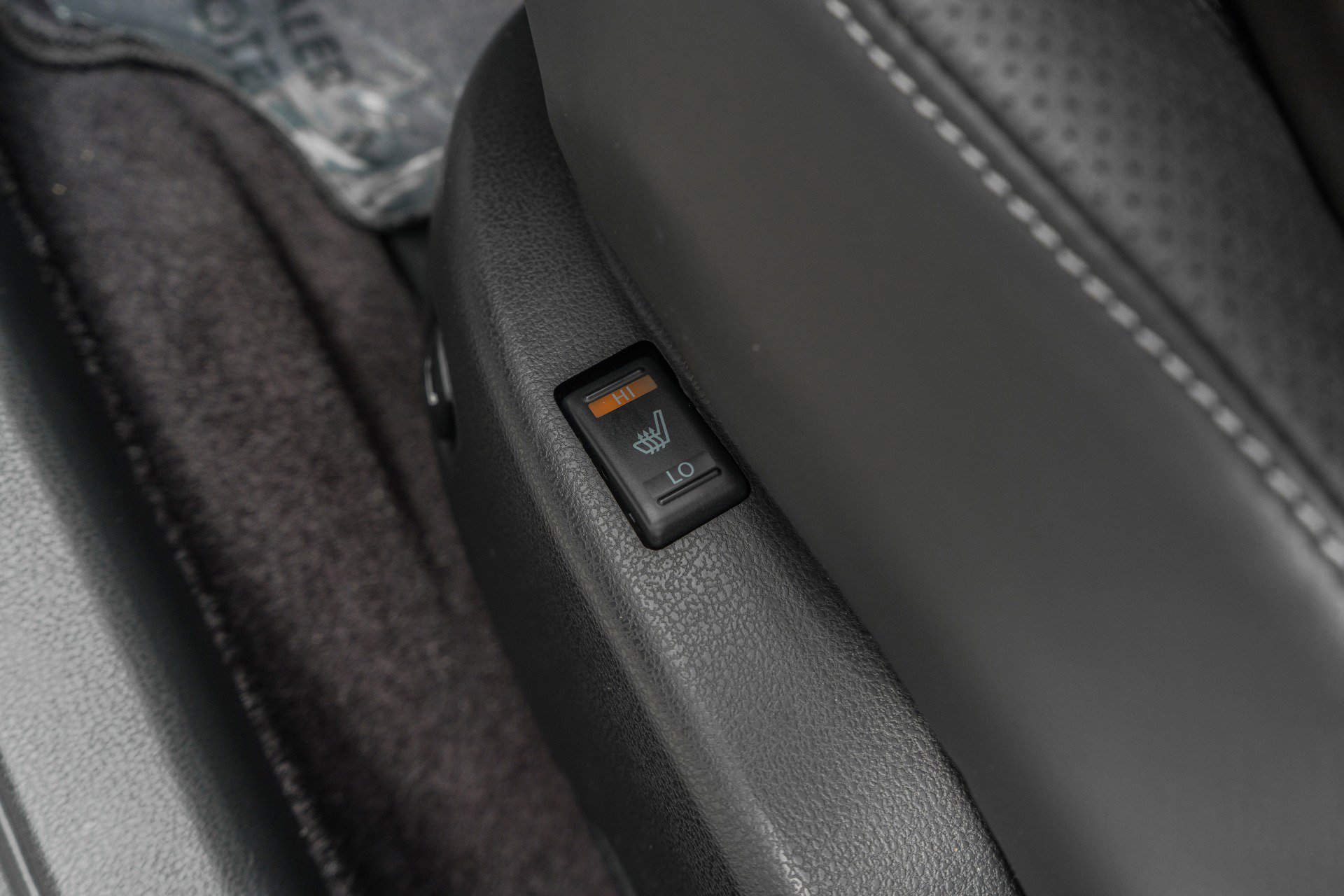 Used 2020 Nissan GT-R Premium image 27