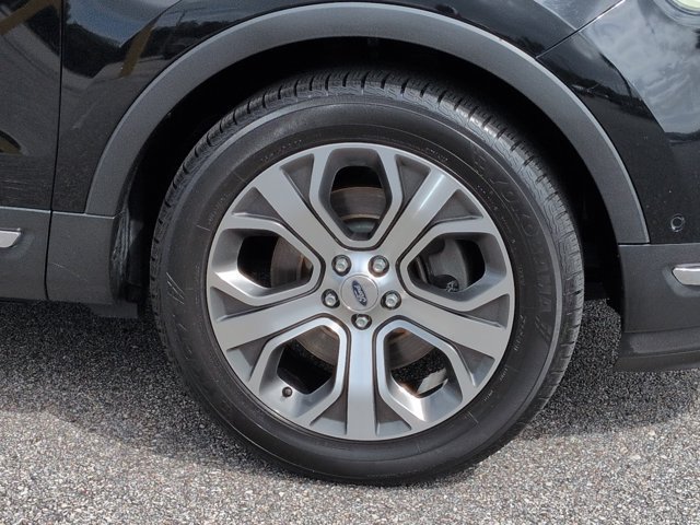 Used 2018 Ford Explorer Platinum AWD/4WD image 12