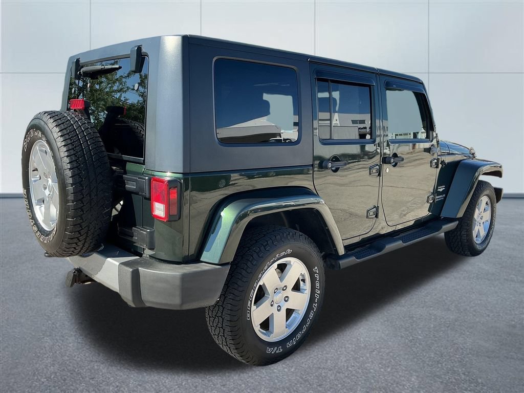 Used 2010 Jeep Wrangler Unlimited Sahara w/ Dual Top Group AWD/4WD image 5
