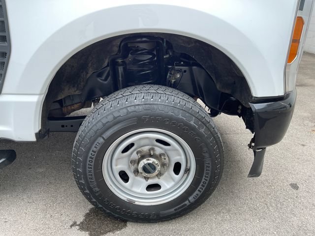 Used 2023 Ford F250 XL w/ Snow Plow/Camper Package AWD/4WD image 28