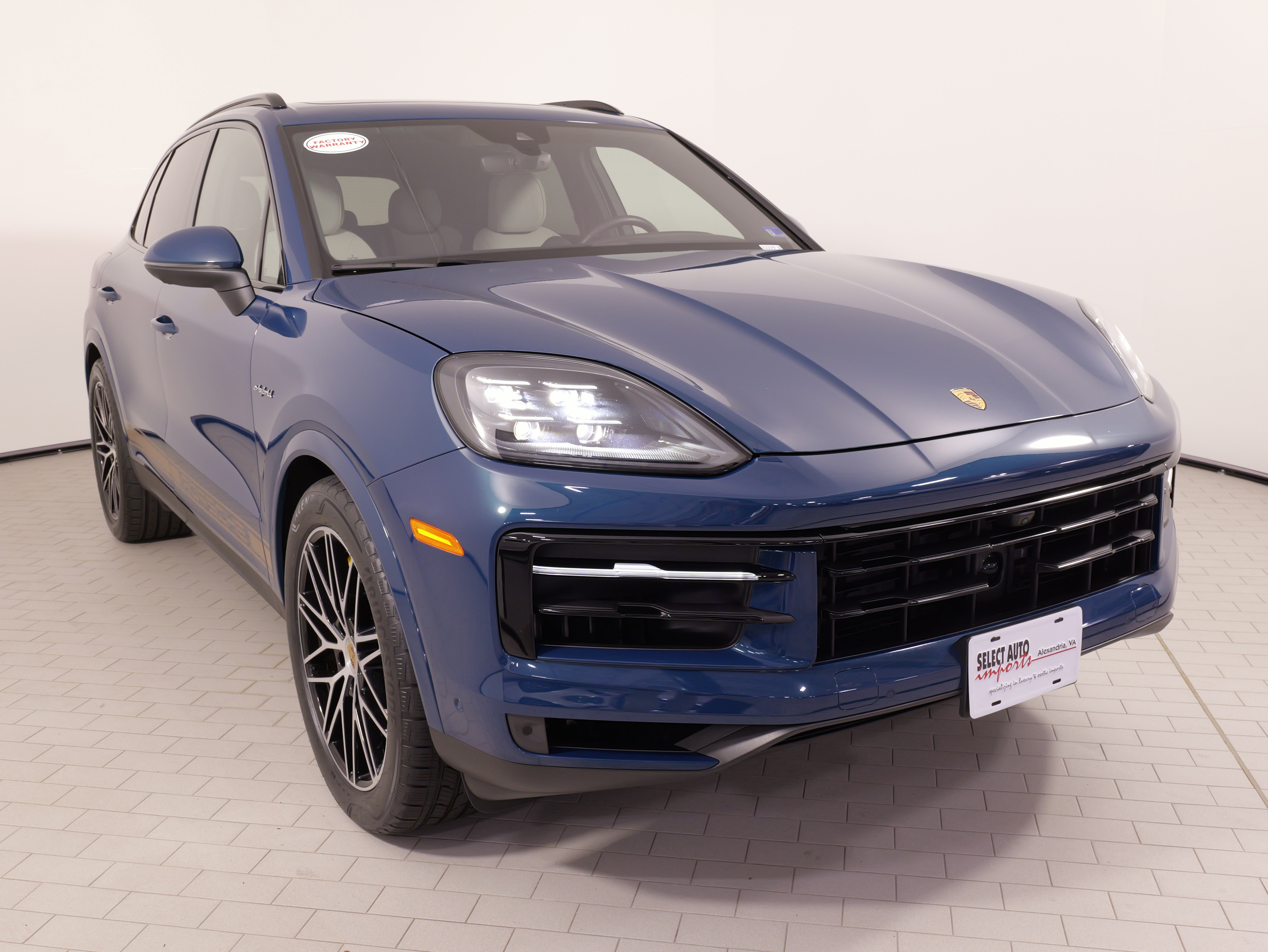 Used 2024 Porsche Cayenne S AWD/4WD image 6