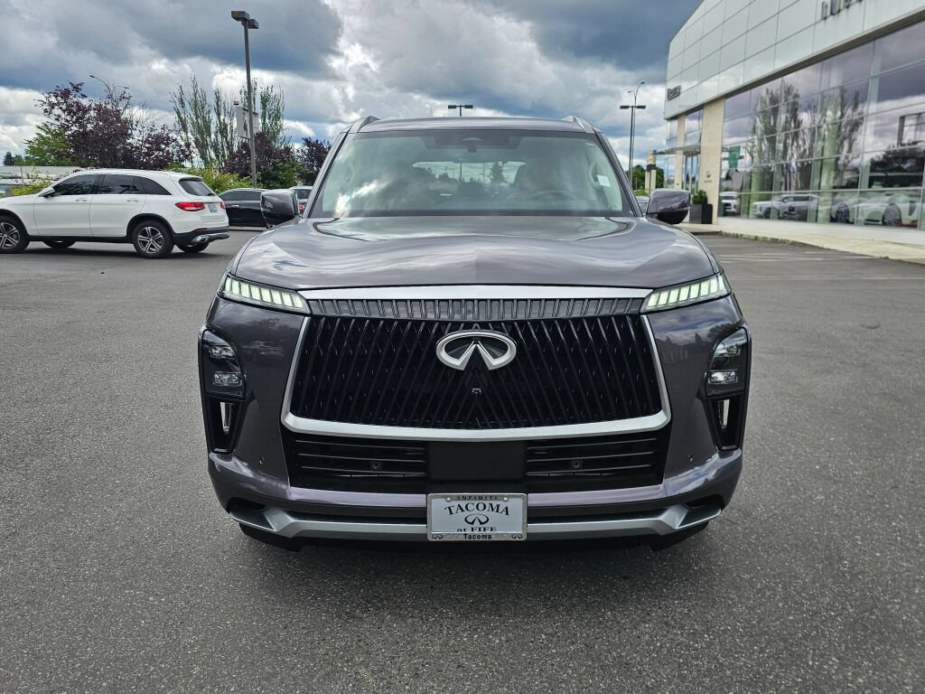 Used 2025 INFINITI QX80 Luxe AWD/4WD image 2