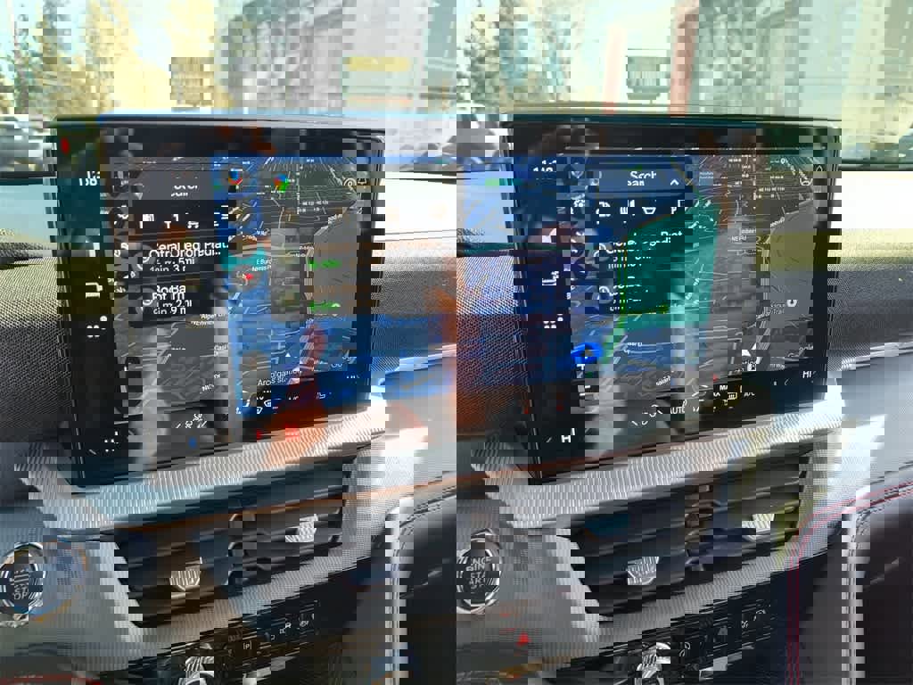 Used 2025 Ford Explorer ST-Line w/ Premium Package image 18