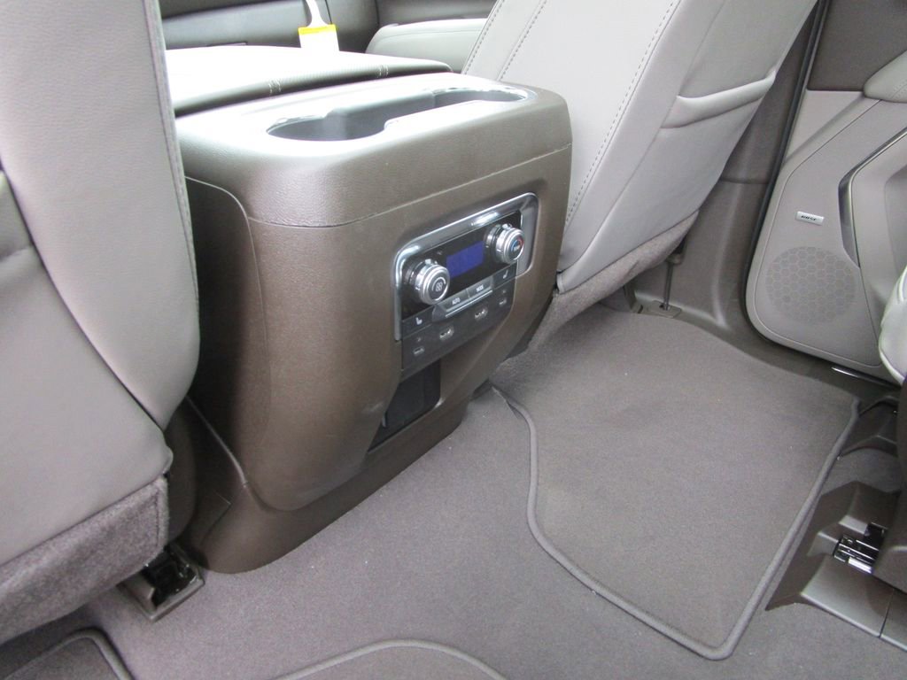 New 2026 GMC Yukon Elevation w/ Elevation Premium Package image 16