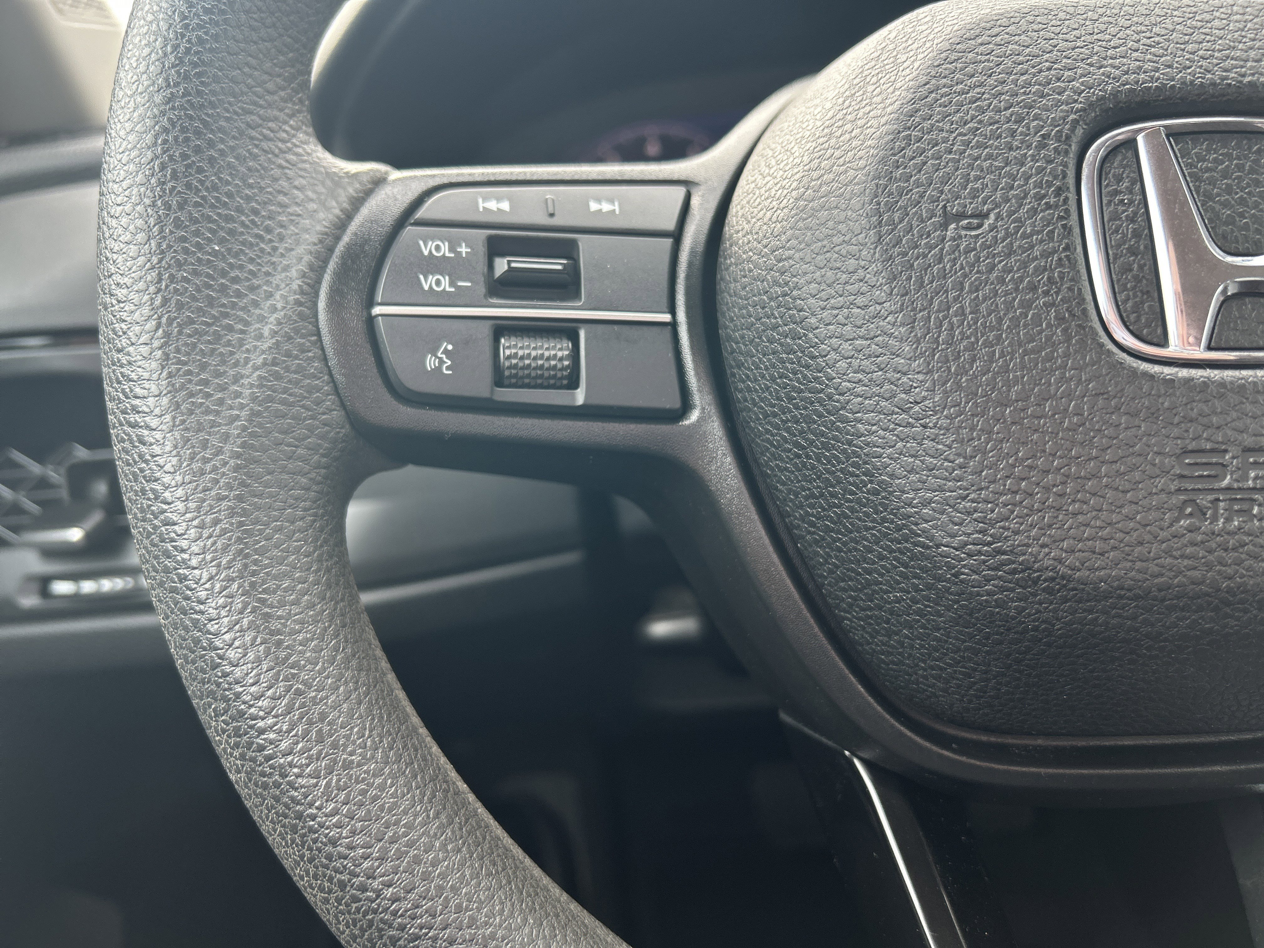 Used 2023 Honda Accord EX image 18