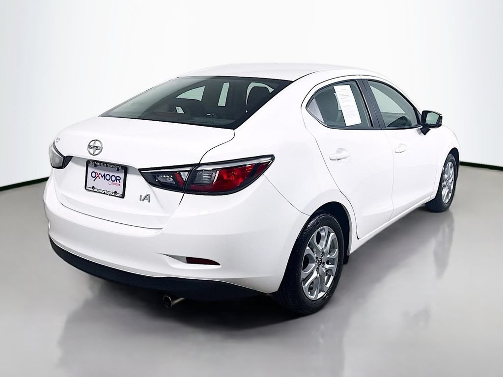 Used 2016 Scion iA FWD image 7