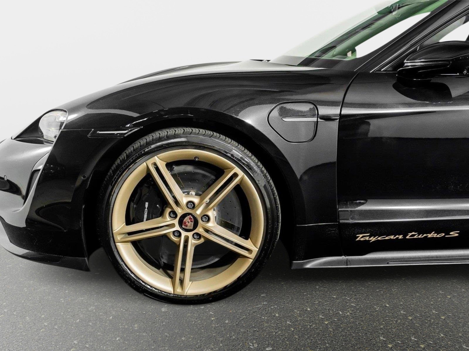 Used 2020 Porsche Taycan Turbo S w/ Premium Package AWD/4WD image 12