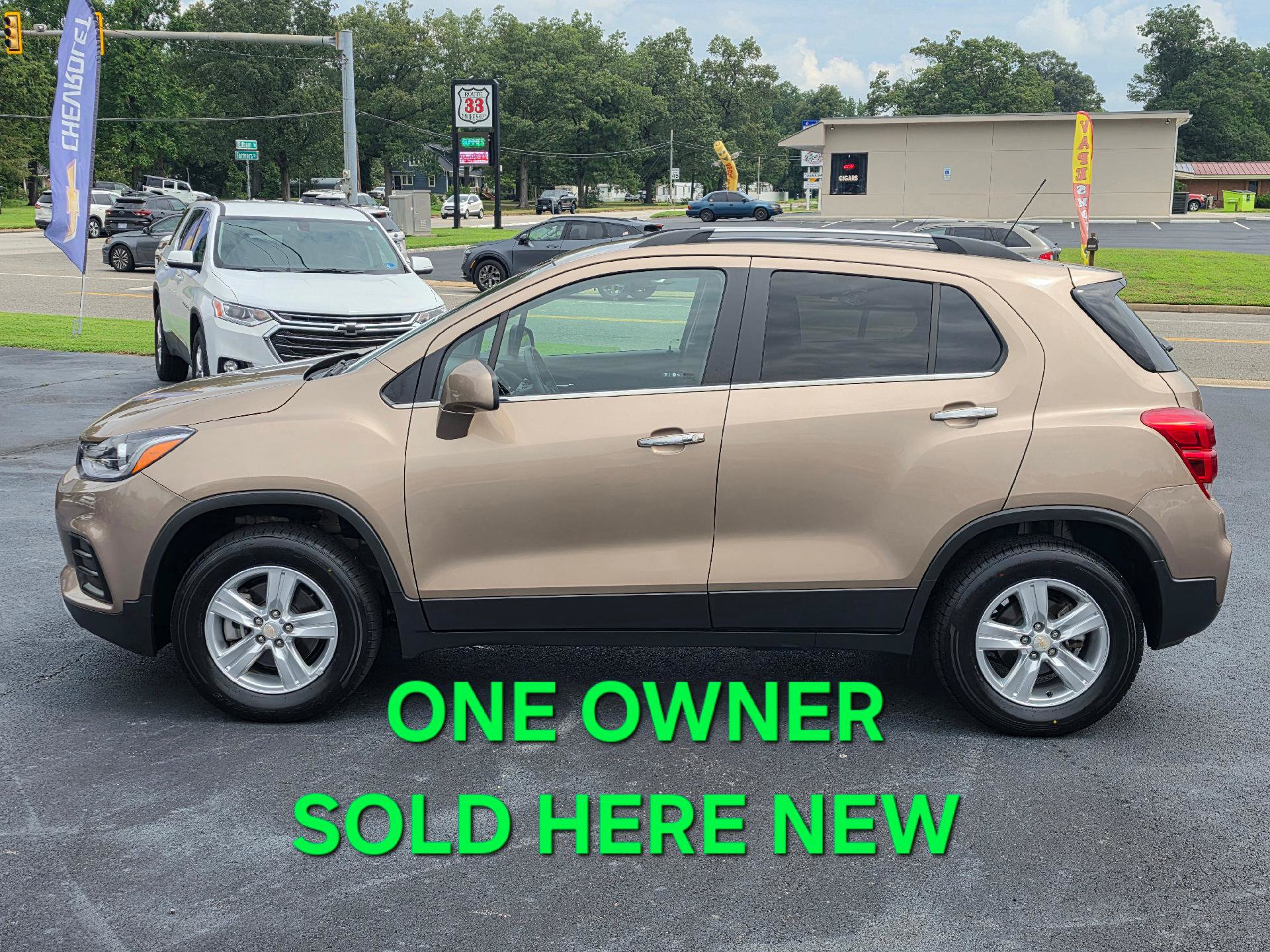 Used 2018 Chevrolet Trax LT w/ LT Convenience Package AWD/4WD image 2