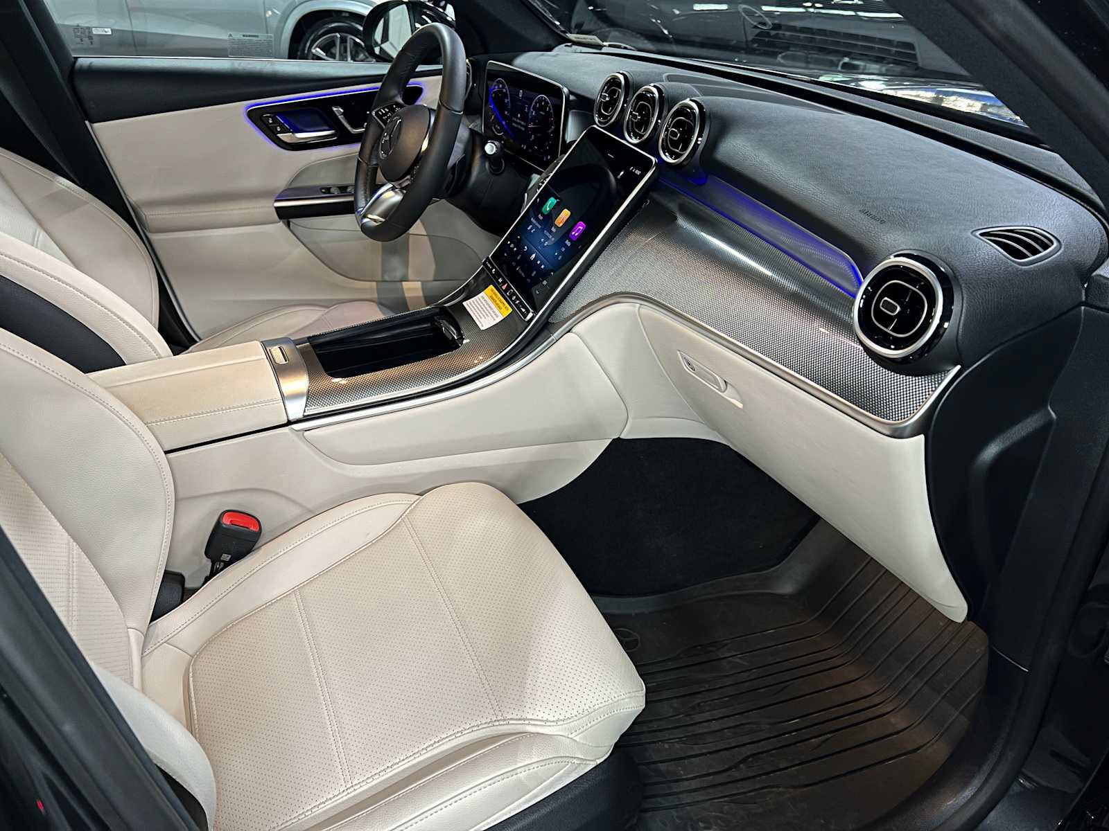 Certified 2026 Mercedes-Benz GLC 300 4MATIC image 11