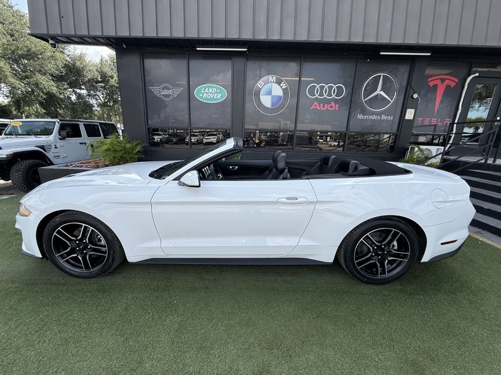 Used 2021 Ford Mustang Premium RWD image 7