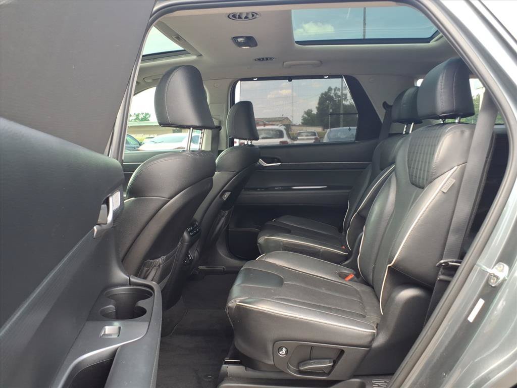 Used 2023 Hyundai Palisade Limited w/ Cargo Package FWD image 11