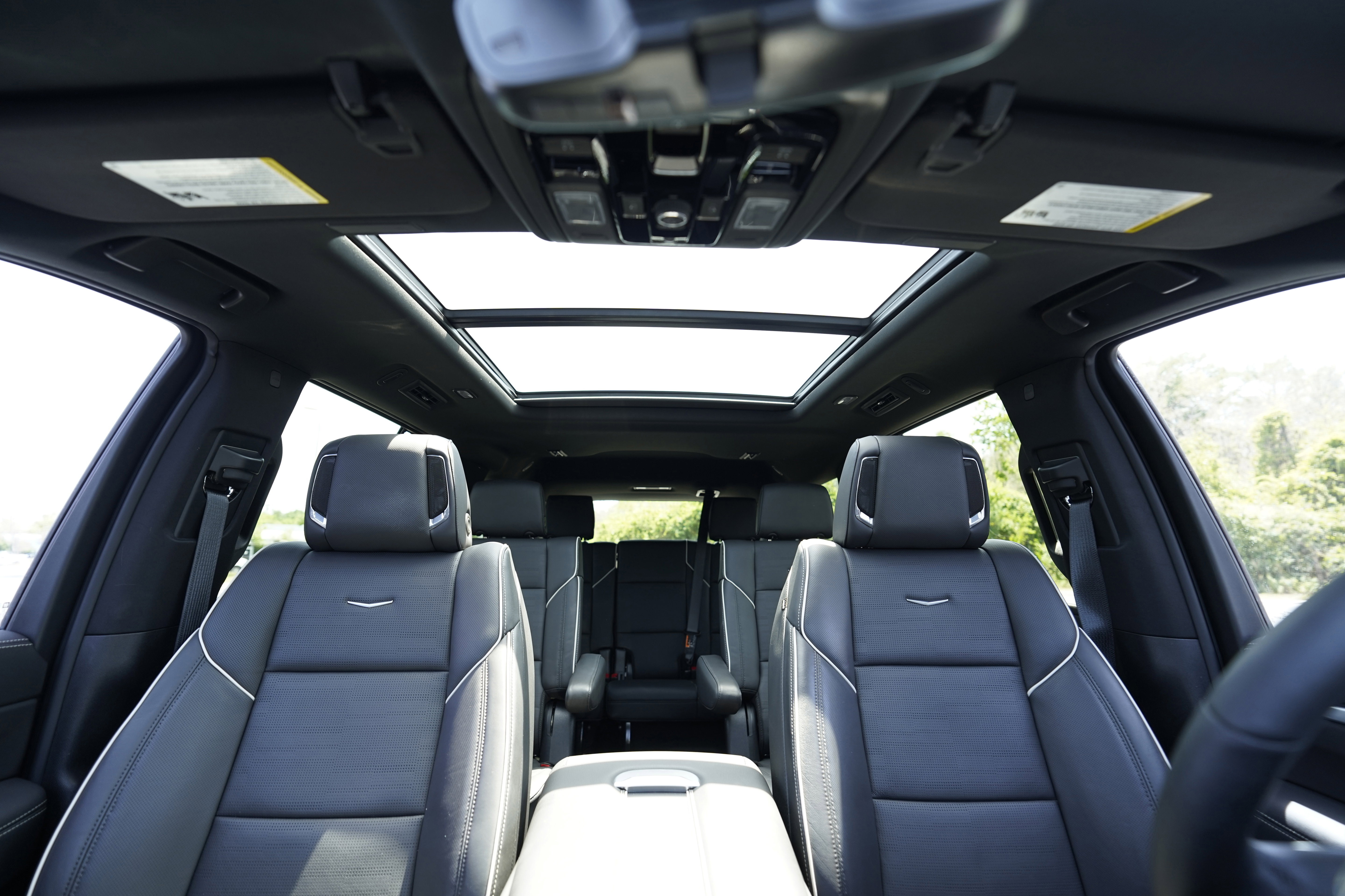 Used 2025 Cadillac Escalade Sport w/ LPO, ONYX Package AWD/4WD image 8