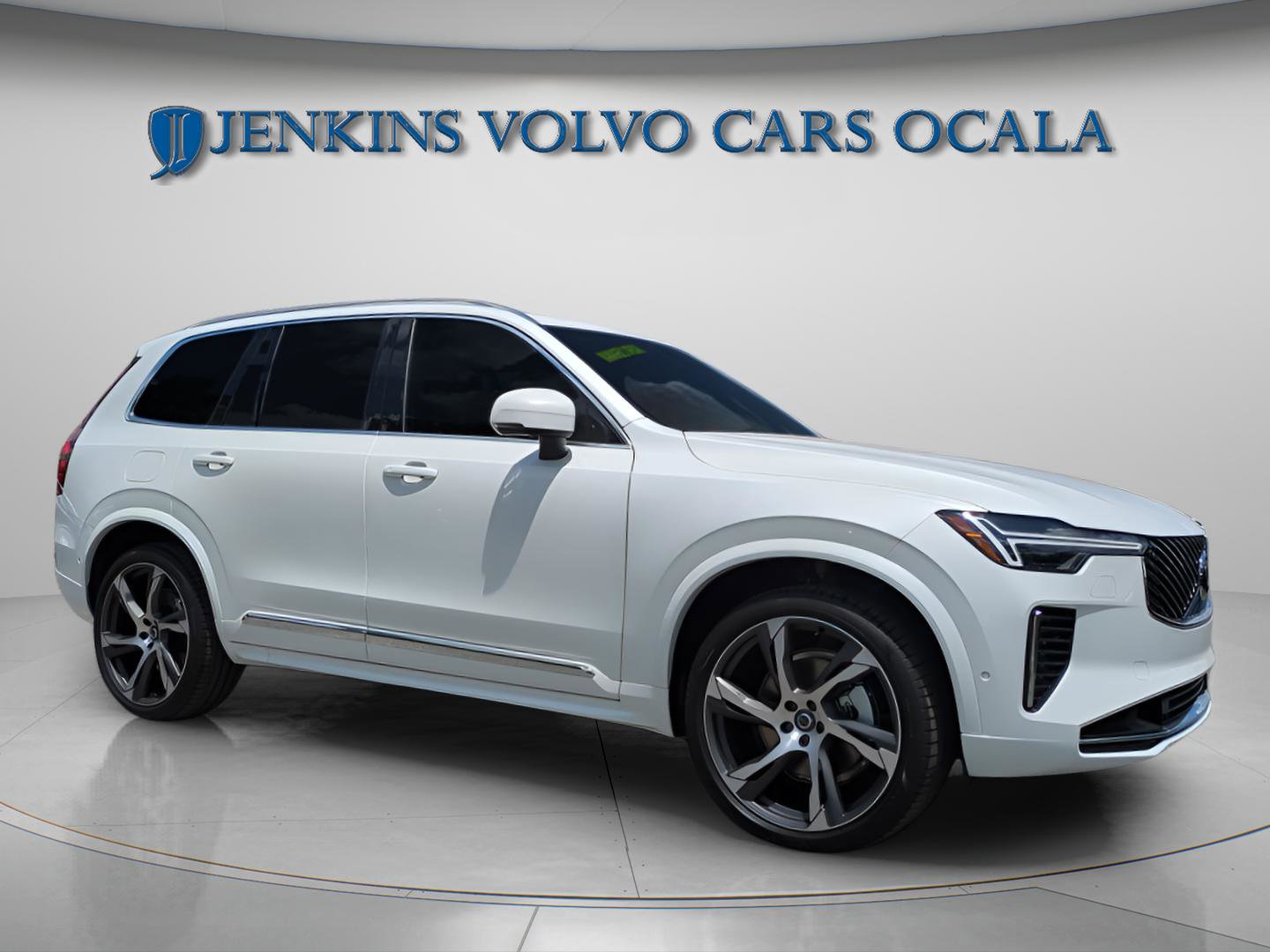 New 2025 Volvo XC90 B6 Ultra w/ Lounge Package image 2