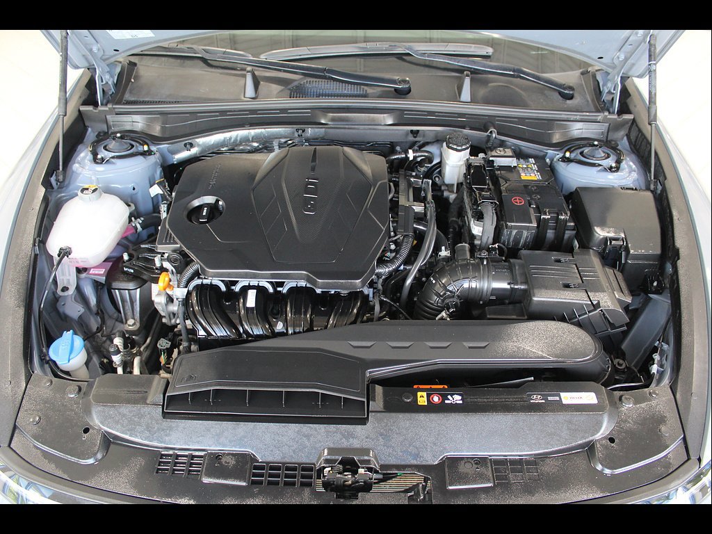 Used 2025 Hyundai Sonata SEL FWD image 33
