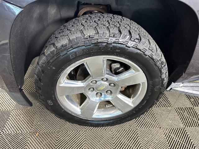 Used 2015 Chevrolet Suburban LT AWD/4WD image 10