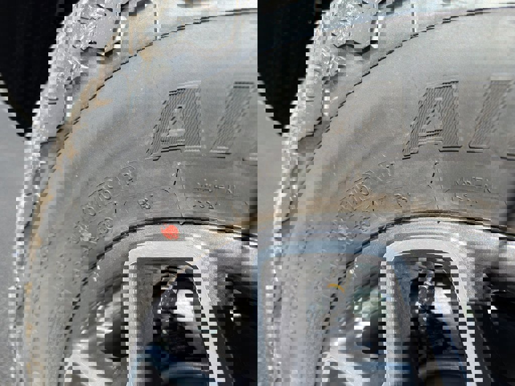 New 2025 Ford Bronco Badlands image 17