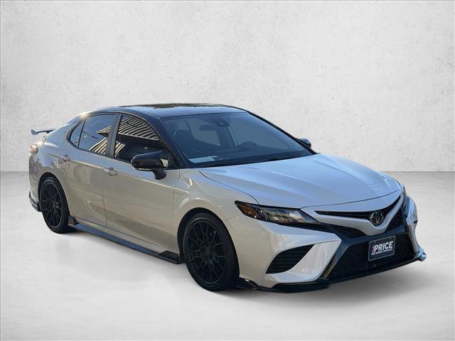 Used 2023 Toyota Camry XSE image 4