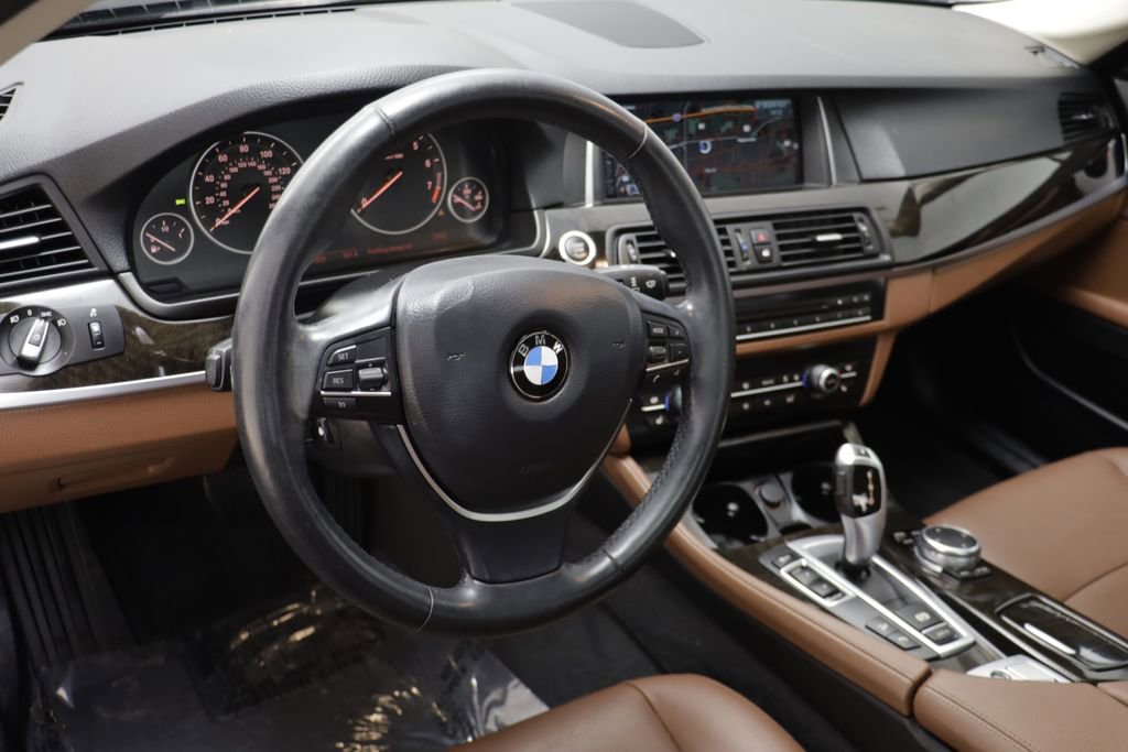 Used 2015 BMW 535i xDrive Sedan AWD/4WD image 6