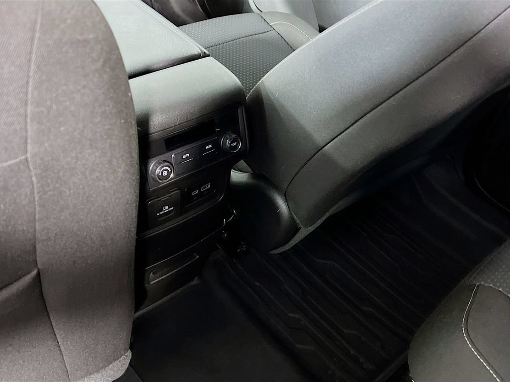 Certified 2023 GMC Acadia SLE w/ Driver Convenience Package AWD/4WD image 23