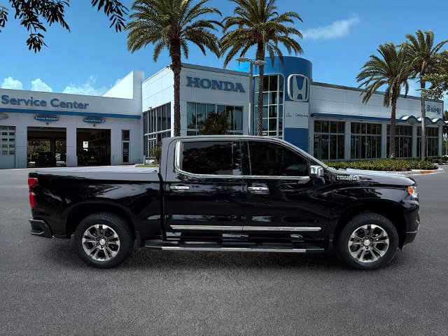 Used 2024 Chevrolet Silverado 1500 High Country AWD/4WD image 9