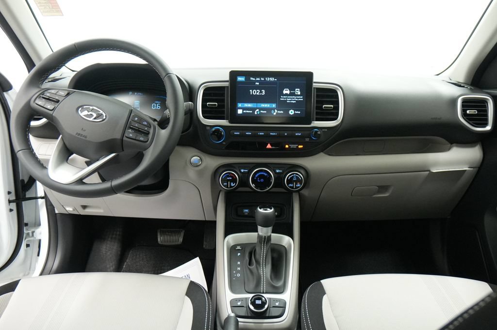 New 2026 Hyundai Venue SEL FWD image 29