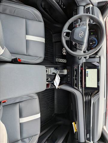 New 2026 Toyota Camry Hybrid image 16