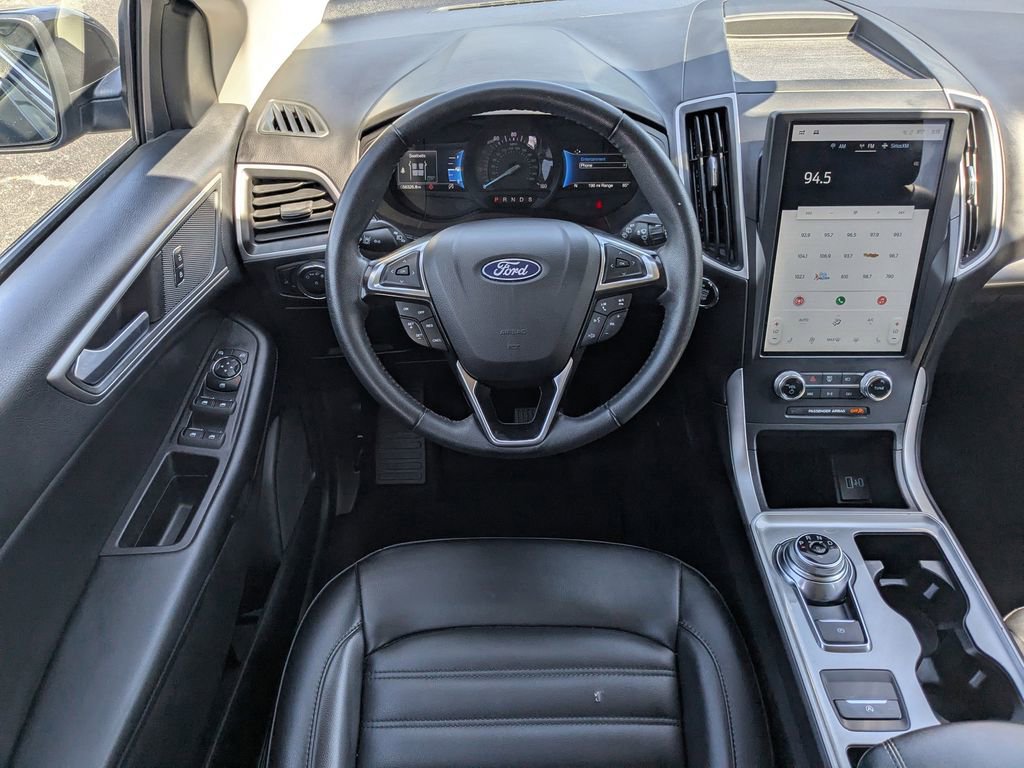 Used 2024 Ford Edge SEL AWD/4WD image 16