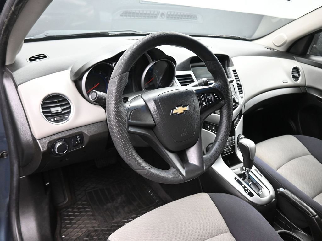 Used 2012 Chevrolet Cruze LS w/ Connectivity Package image 12