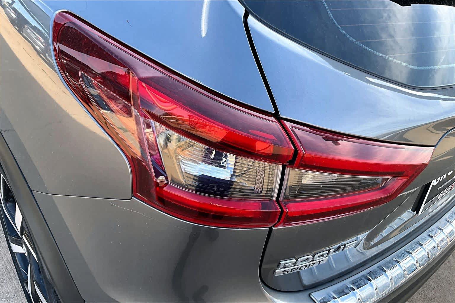 Used 2022 Nissan Rogue Sport SL AWD/4WD image 27