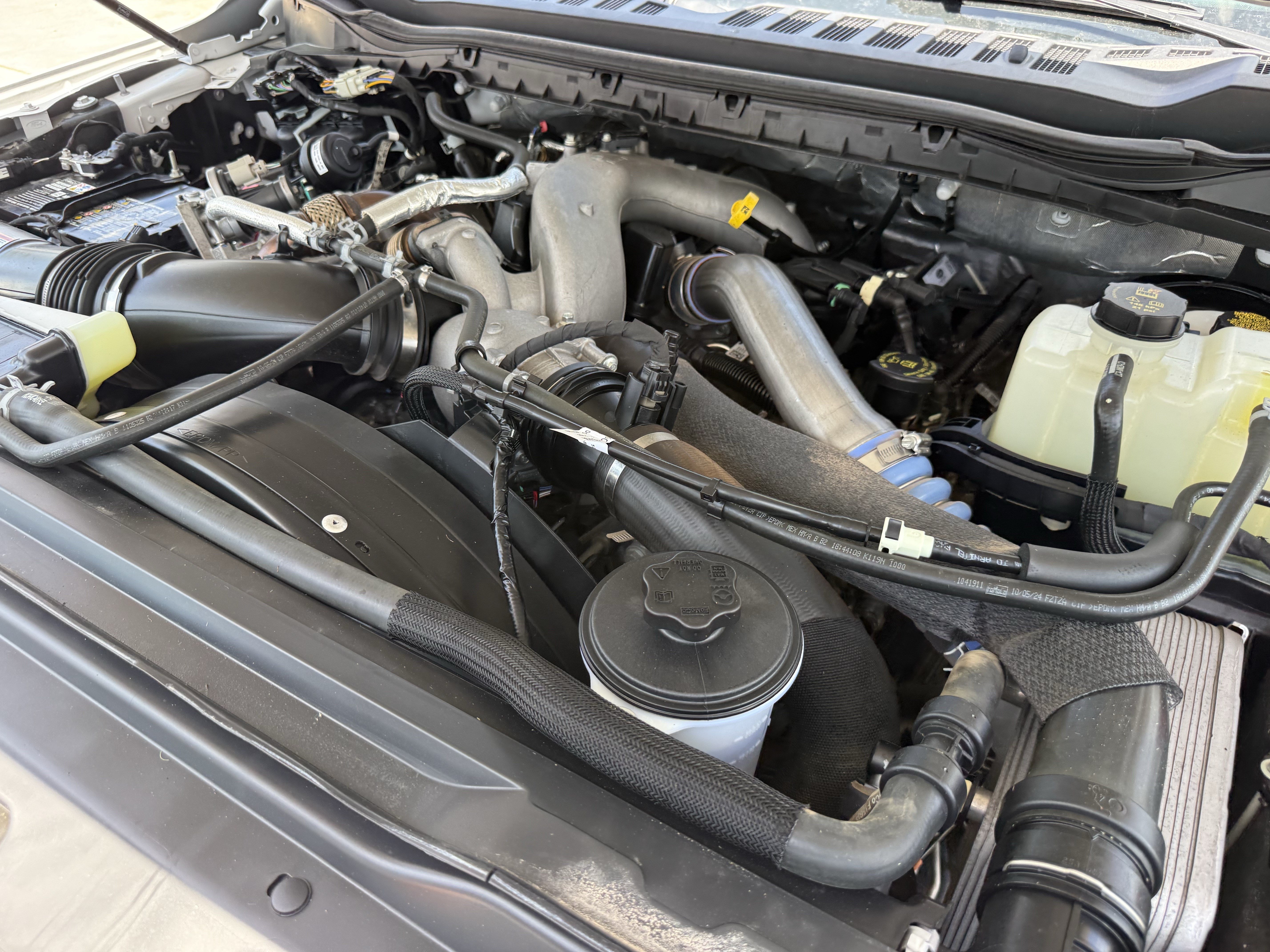 Used 2024 Ford F250 Lariat AWD/4WD image 33