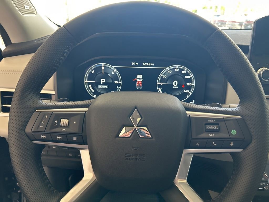 New 2025 Mitsubishi Outlander SEL image 52