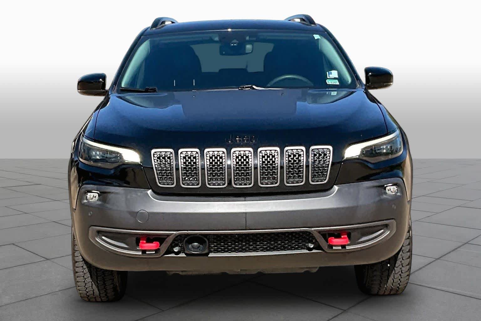 Used 2023 Jeep Cherokee Trailhawk w/ Premium Leather Package AWD/4WD image 4
