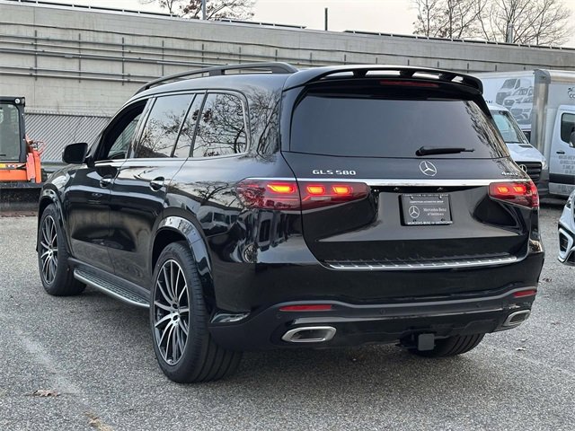 New 2026 Mercedes-Benz GLS 580 4MATIC image 8