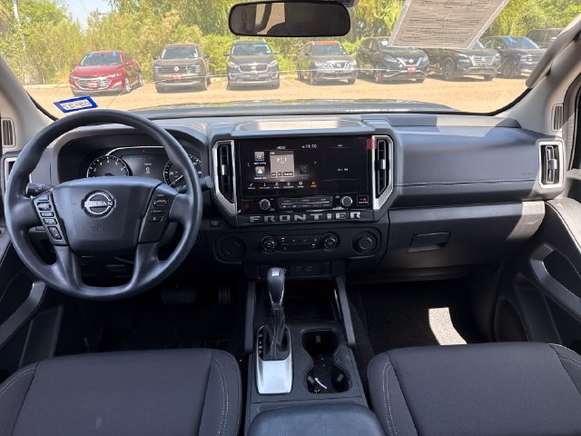 Certified 2025 Nissan Frontier SV RWD image 13