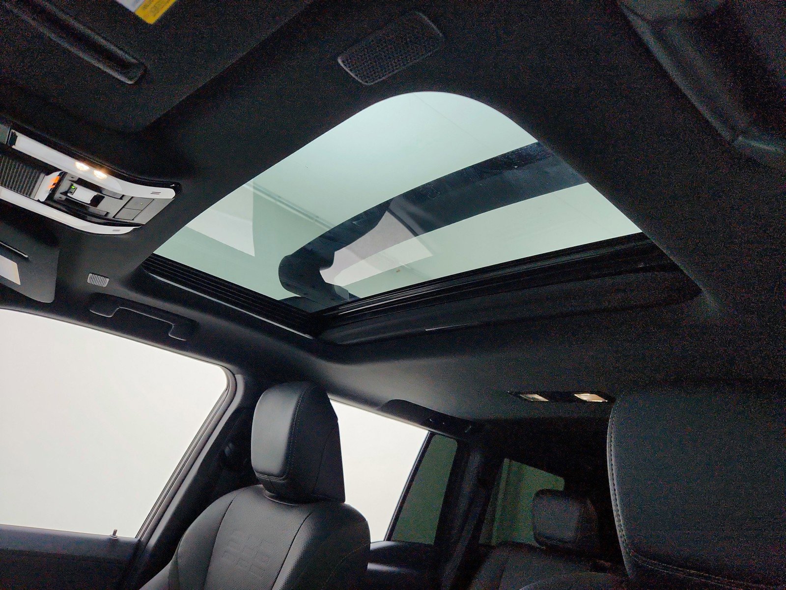 Used 2025 Lexus GX 550 w/ Accessory Package (32) image 11