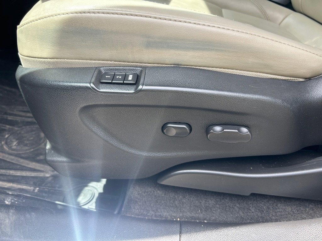 Used 2017 Buick Encore Essence FWD image 14