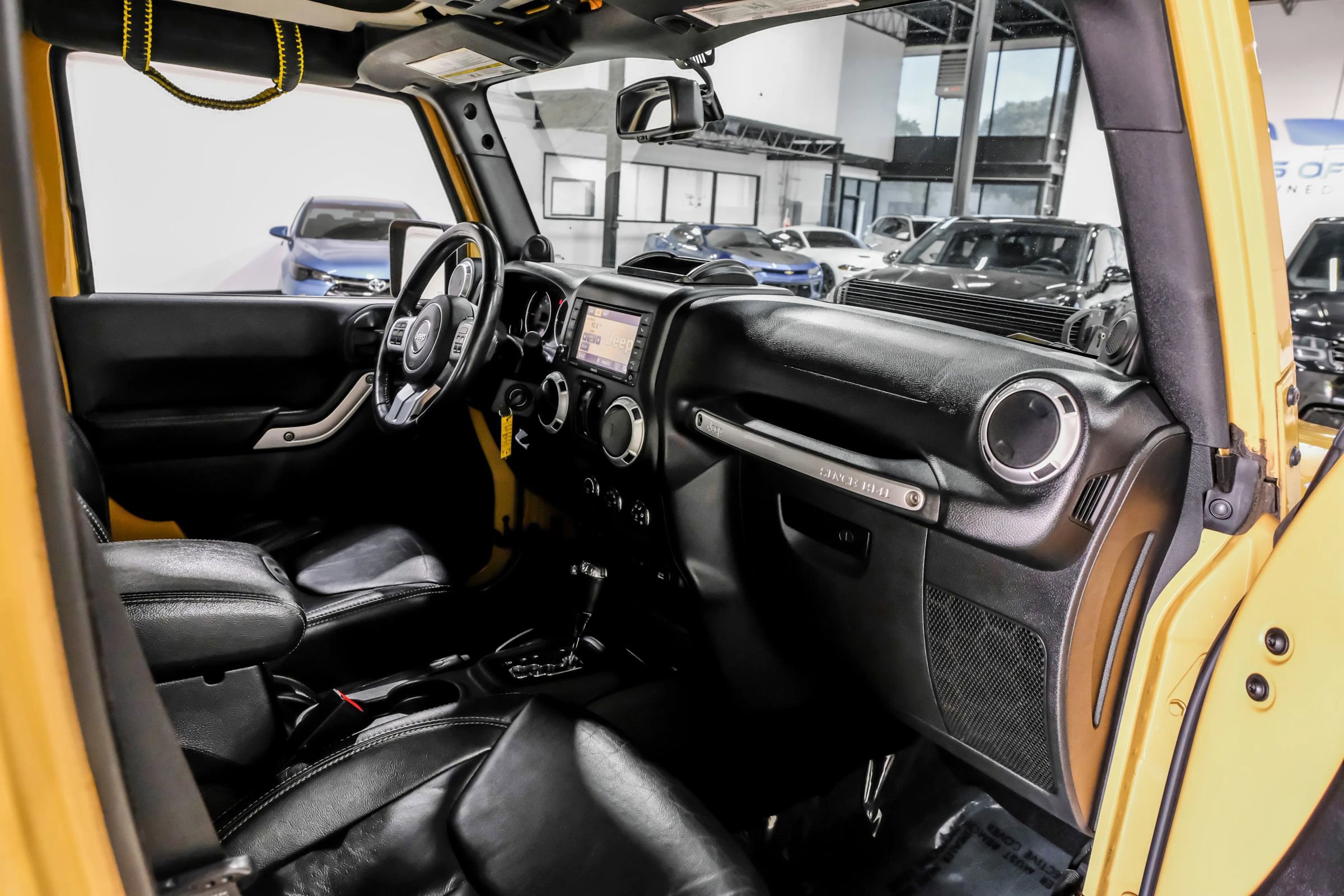 Used 2014 Jeep Wrangler Unlimited Rubicon image 17